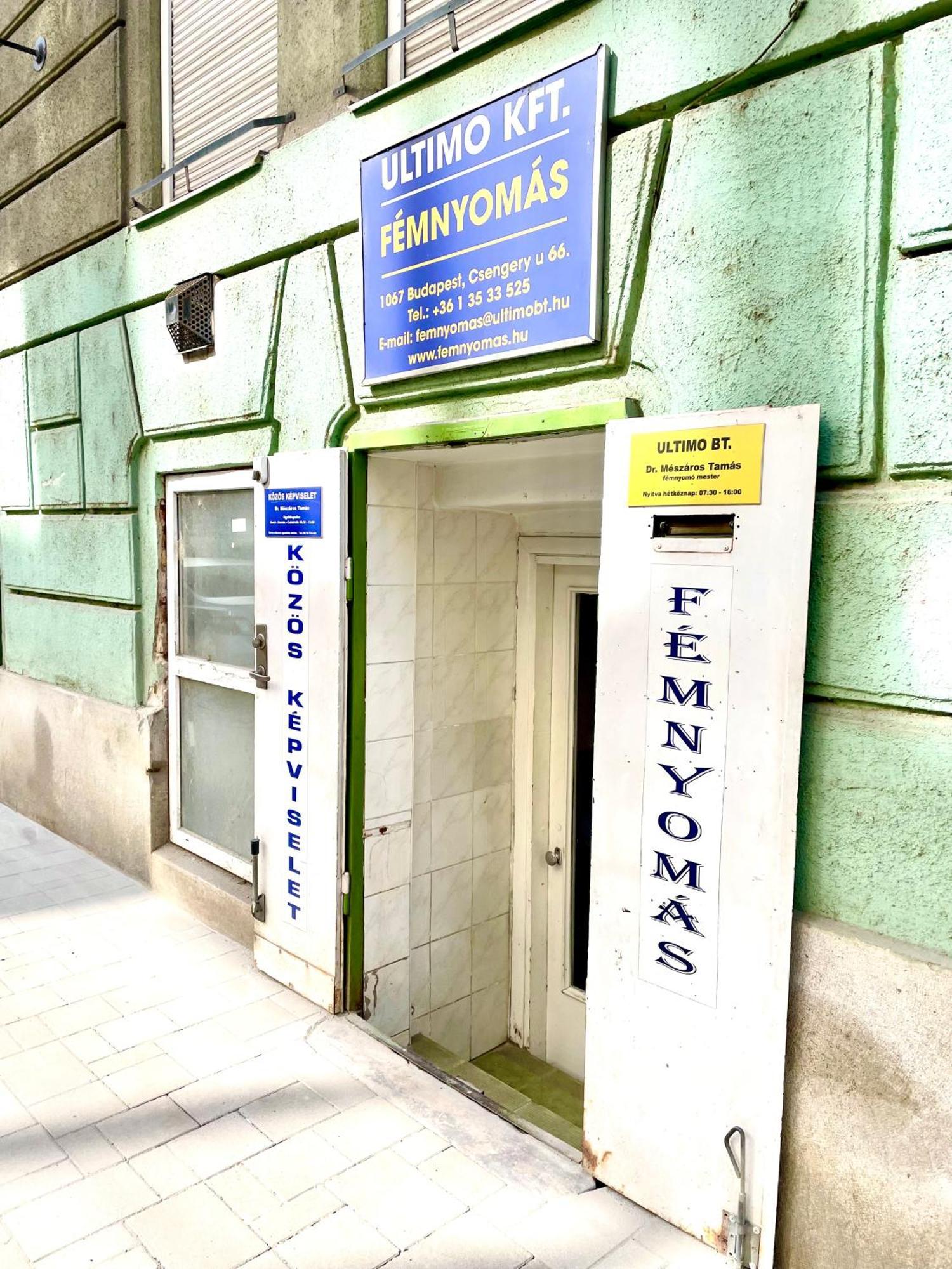 Small Cosy Apartment Near The Famous Westend City Center Budapest Exterior photo